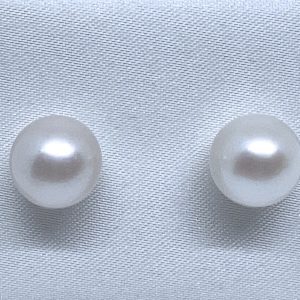 Pendientes de Perla cultivada de agua dulce, esféricas, 11 mm.